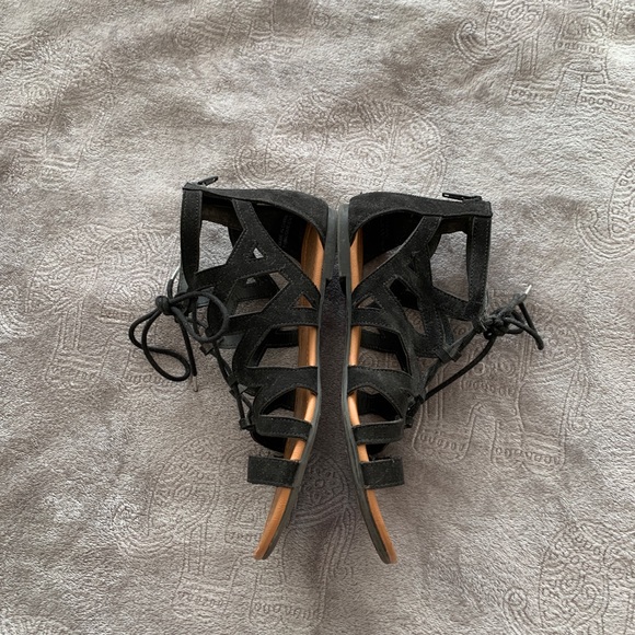 Joe Fresh Spartan sandal - Picture 2 of 7